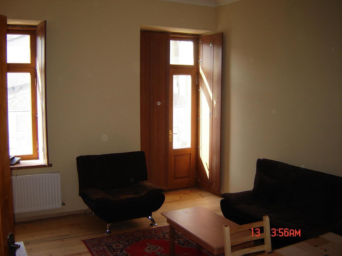 Old Metekhi Apartment Tbilisi Exteriör bild